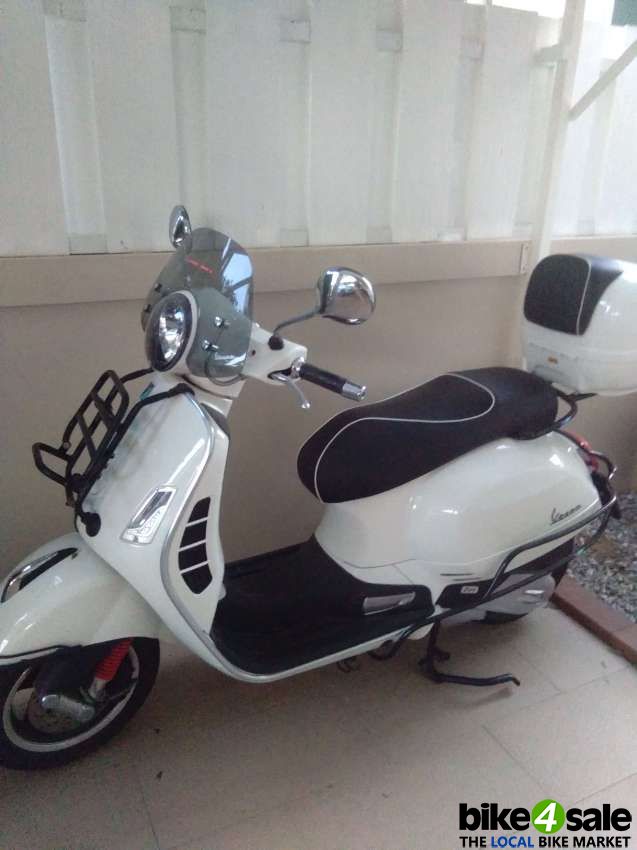 Vespa GTS 