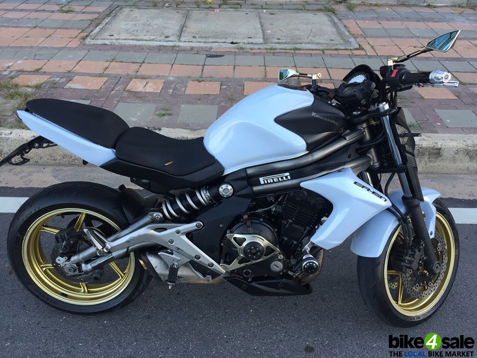 Kawasaki ER-6n 
