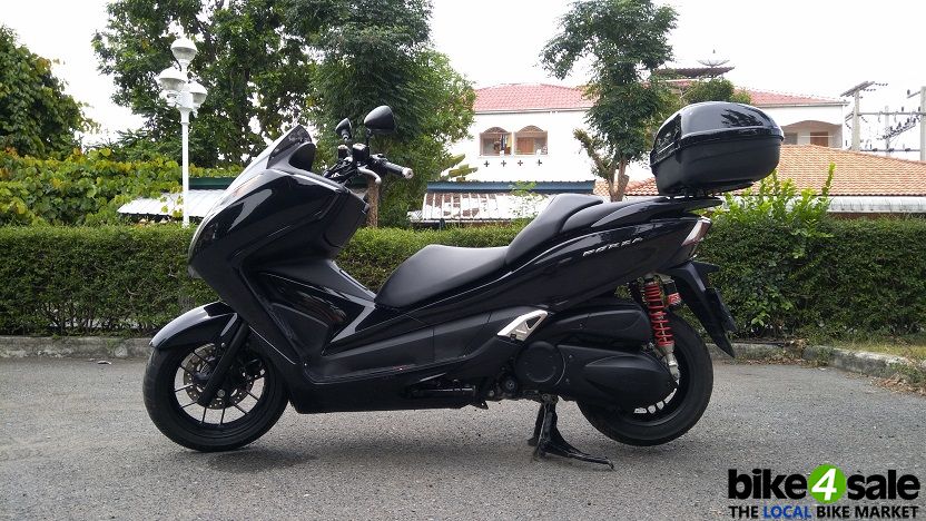 Honda Forza 300 