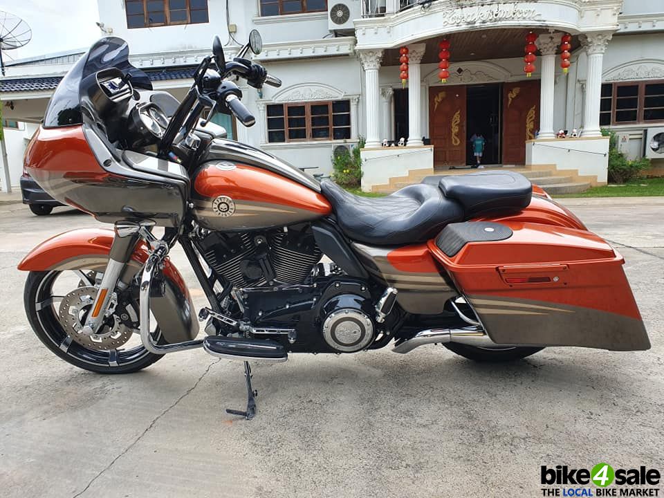 Harley-Davidson CVO (Road Glide Ultra) 